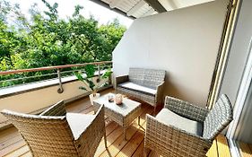 Modernes Apartment Rooftop in Dresden - mit Parkplatz und 2 Balkone!